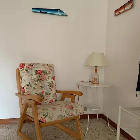 Apartment Bright And Cosy Flat Near Large Park - Free Parking Spaces Nearby / Appreciated By Guests / Excellent Location *